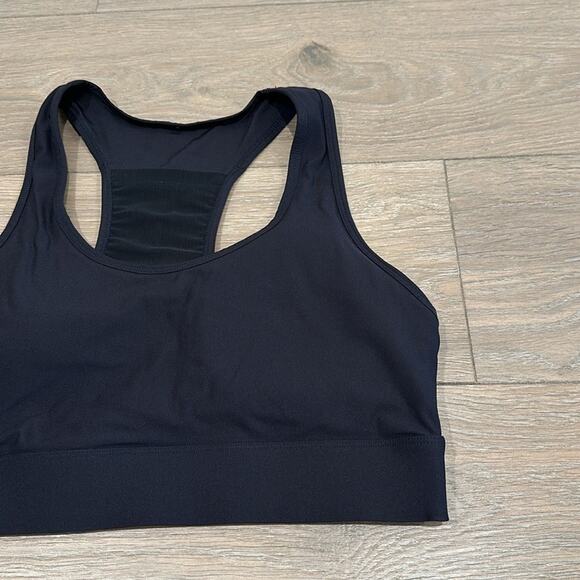 FABLETICS Black On-The-Go Medium Impact Active Workout Gym Sports Bra Size Small - Picture 5 of 10